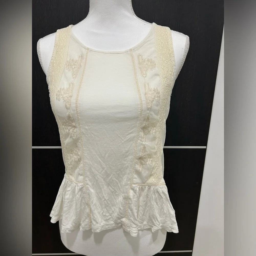 American Eagle Outfitters Cream Lace Tank Top - Picture 1 of 6